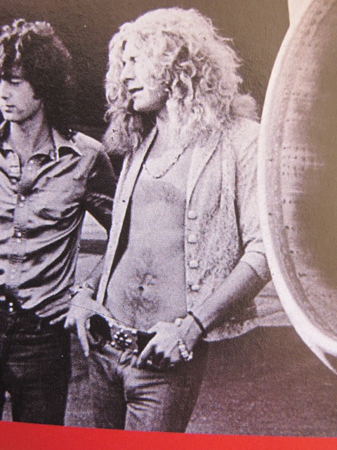 whoah look at those pants!!