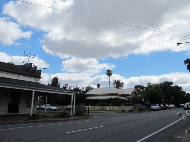 wide streets in the burbs 1 wide streets in the burbs