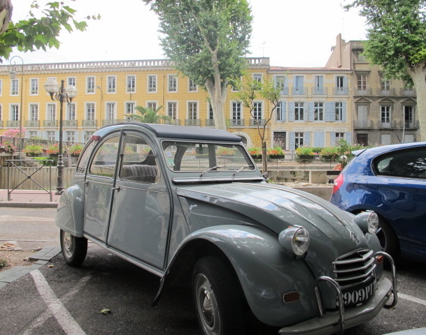 2CV in Narbonne