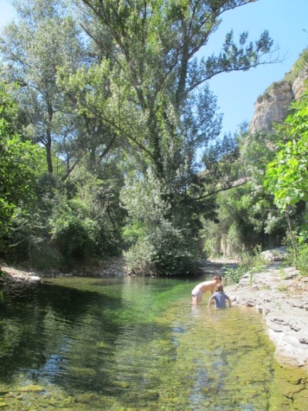 swimming in Minerve