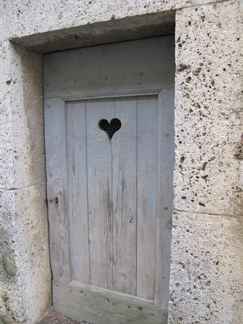 heart door
